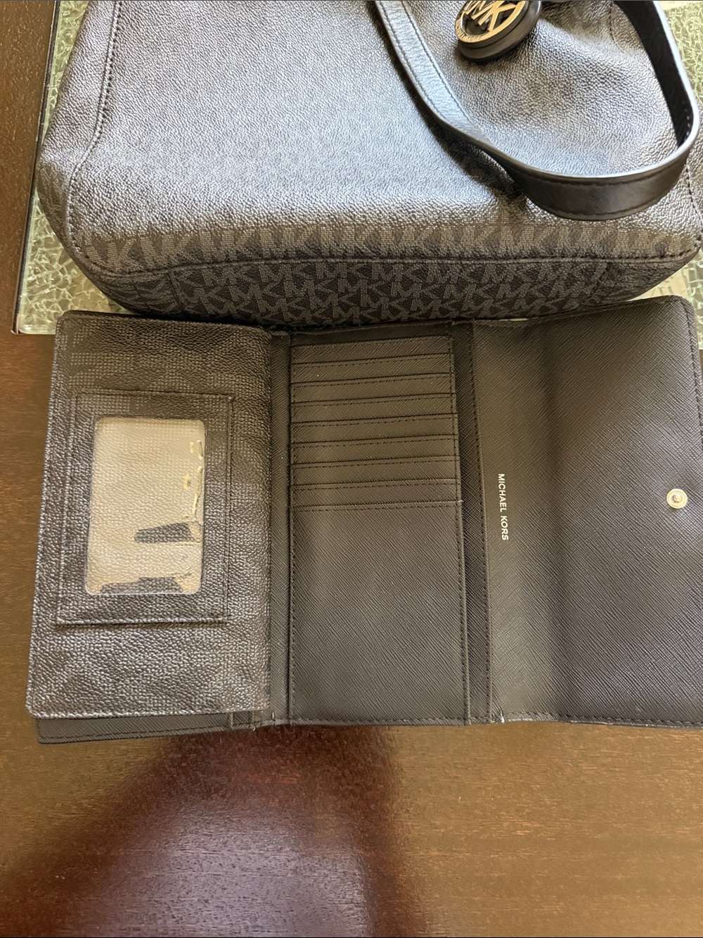 Michael Kors Black Signature Crossbody Bag with Matching Wallet - Picture 7 of 17